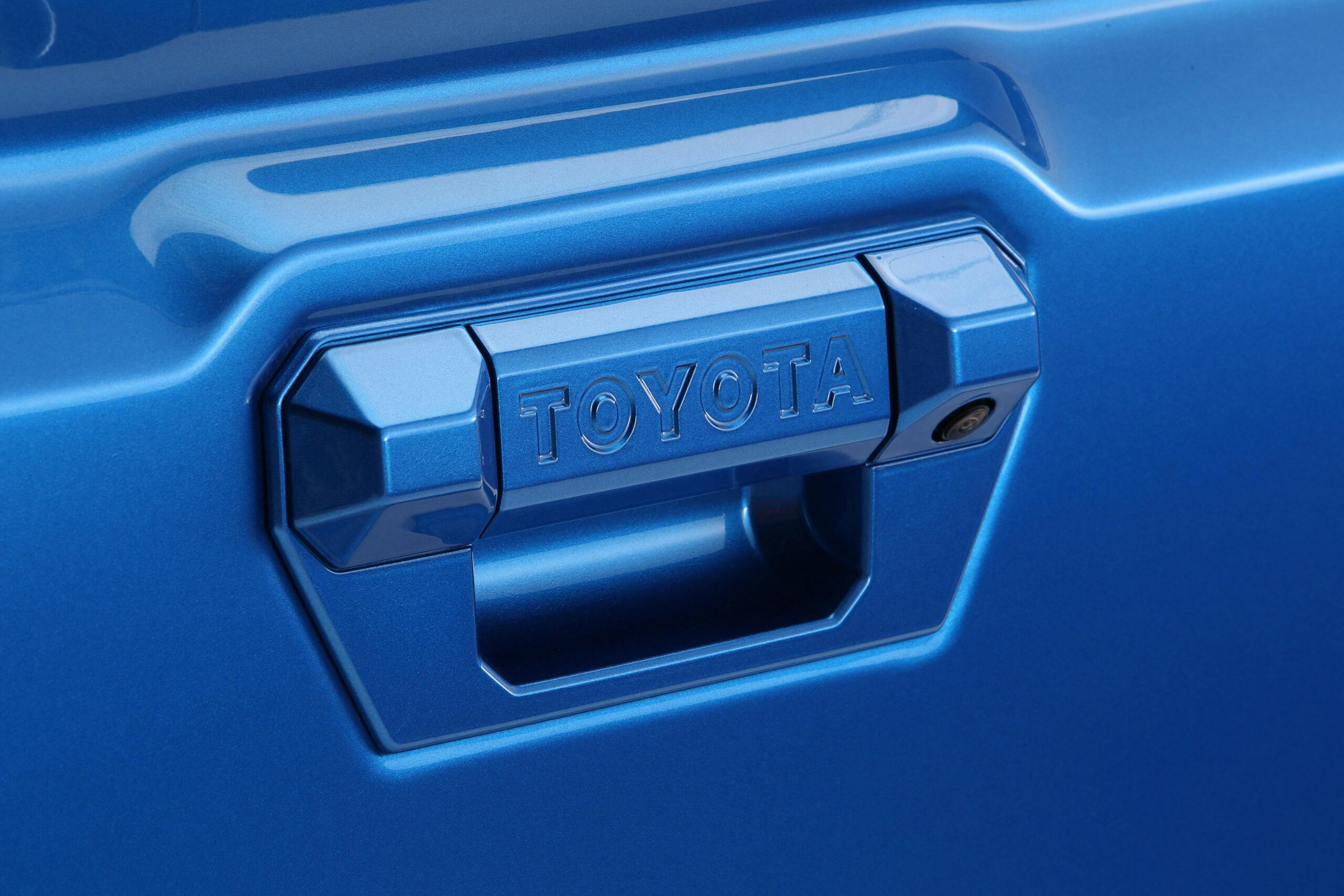 Toyota Tacoma X-Runner Concept exterior tailgate detail