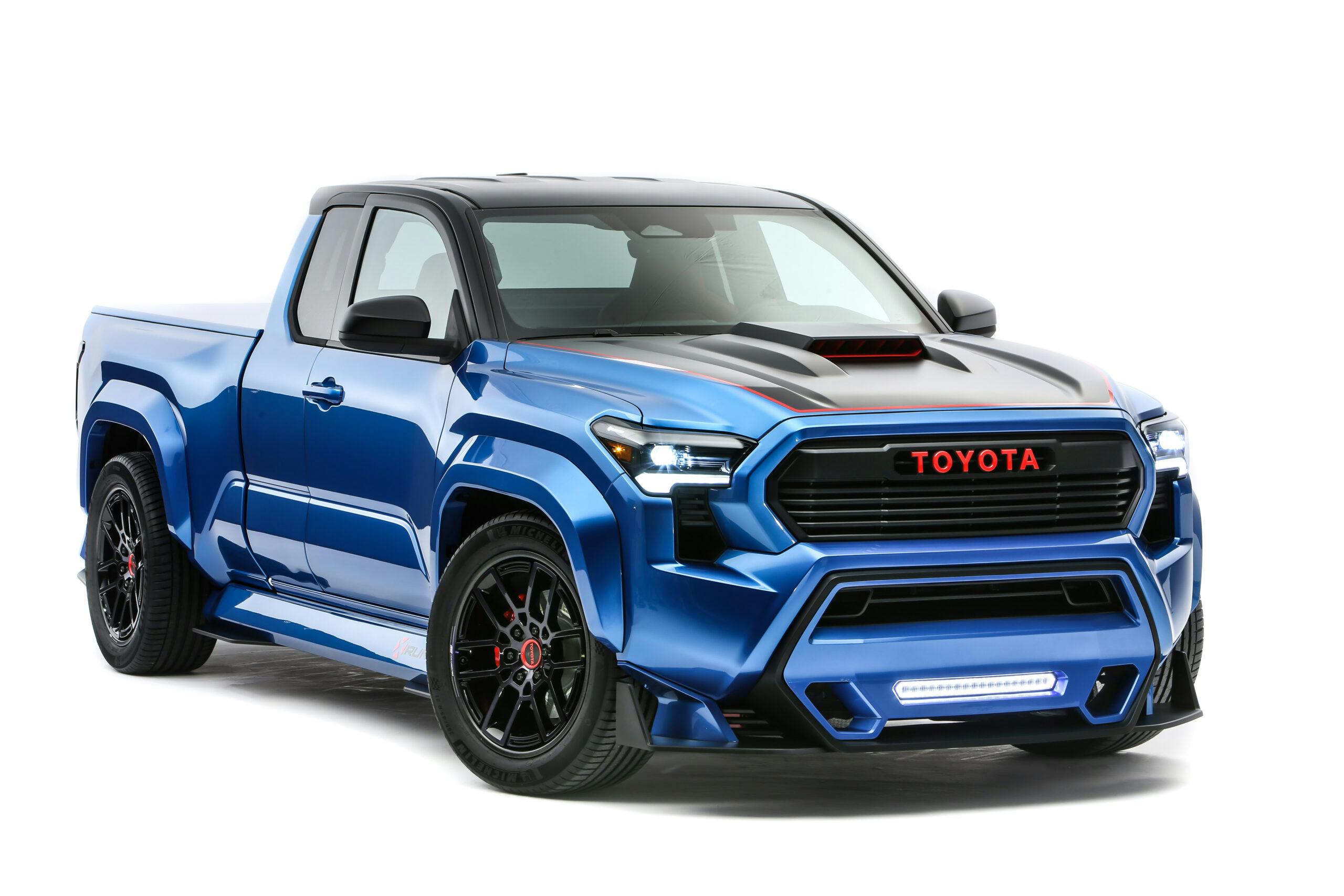 Toyota Tacoma X-Runner Concept exterior front three quarter