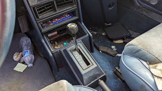 1988 Plymouth Horizon America interior center drive selector