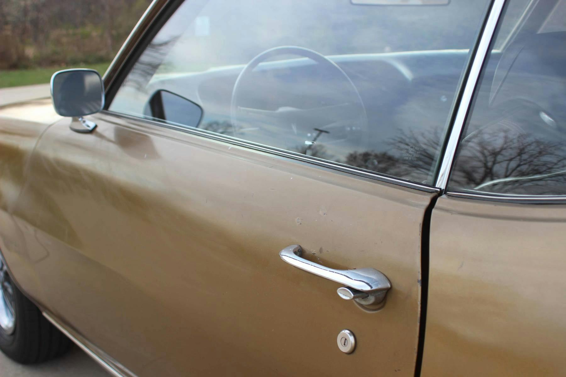 1970 Pontiac GTO Ram Air III door glass interior