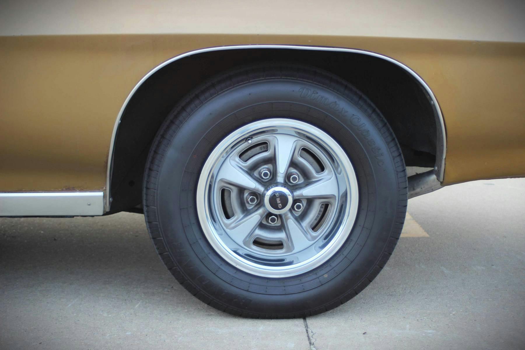 1970 Pontiac GTO Ram Air III wheel tire side