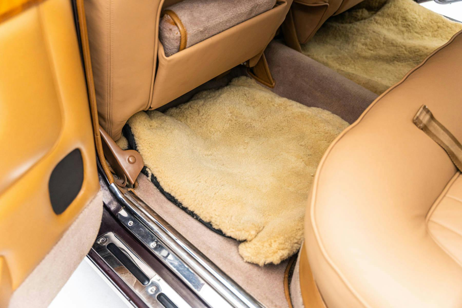 1970 Rolls-Royce Silver Shadow Long Wheelbase Saloon interior rear seat floor carpets