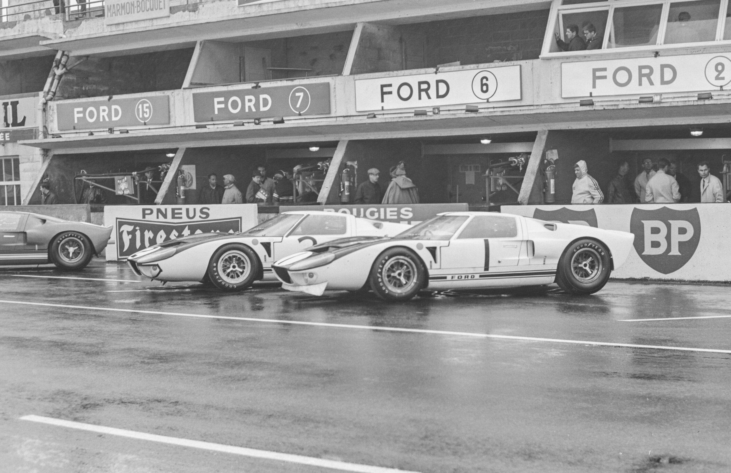 Ford GT 106 107 1965 vintage race day paddock