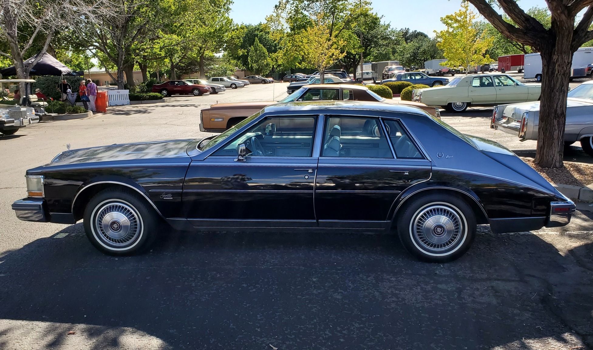 Cadillac Seville Elegante 1980 – Premium X 1/43, Bleue, En Boîte
