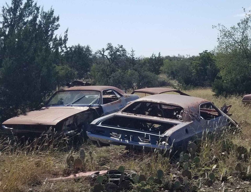 Model Citizen: Paint and body man gives “dead” cars their due in 1