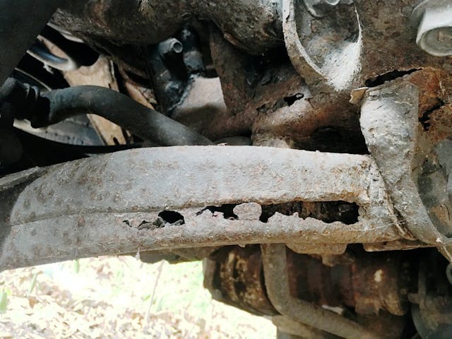 Nissan Armada rear trailing arm rusted out