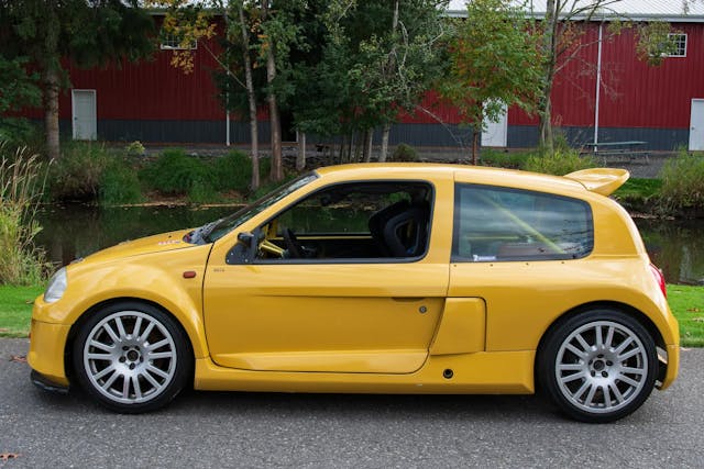 This Renault Clio V6 Trophy is a fun, French track weapon for $70K -  Hagerty Media