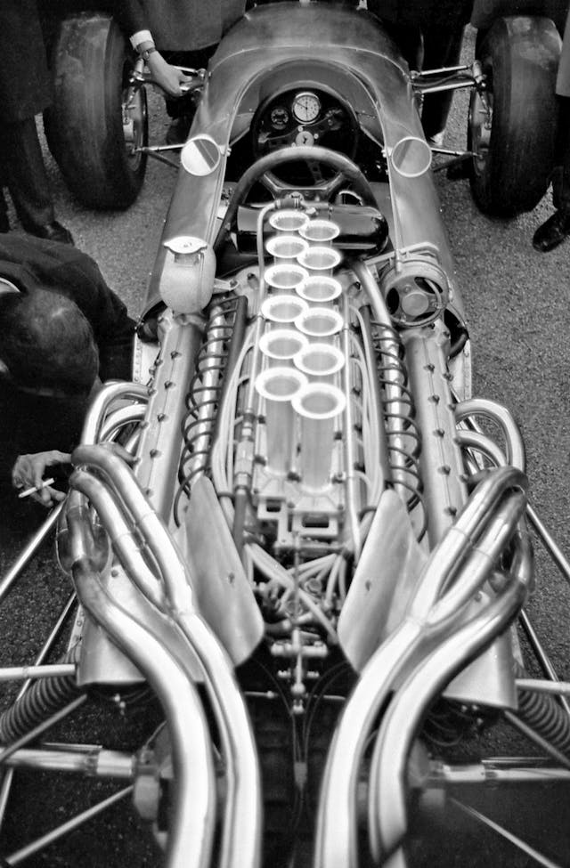 Ferrari 312 V12 engine vertical