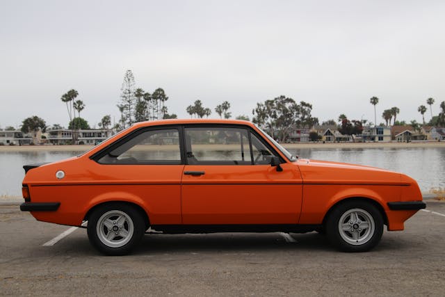 LHD 1978 RS2000 orange side profile escort