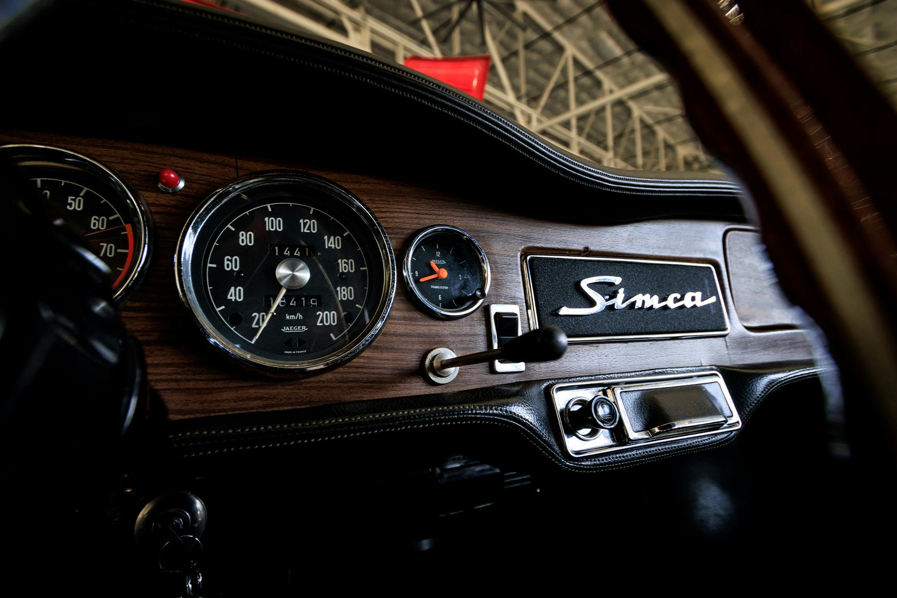 Simca 1200 S interior dash detail