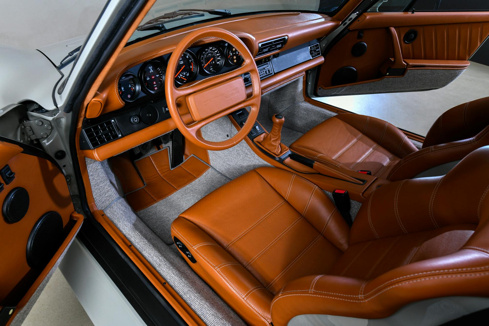 Canepa Porsche 959 interior