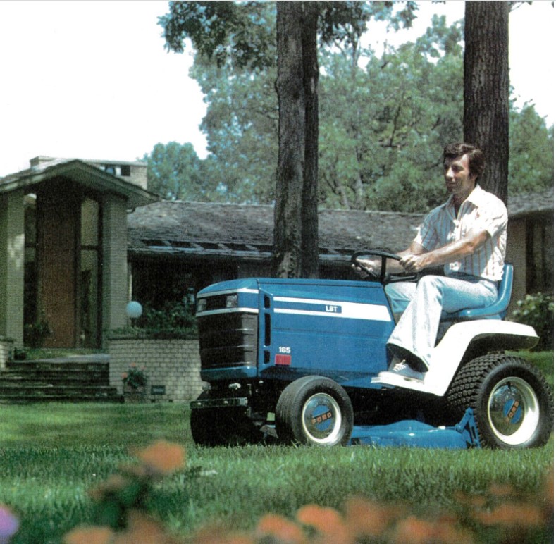 Old ford lawn online tractor