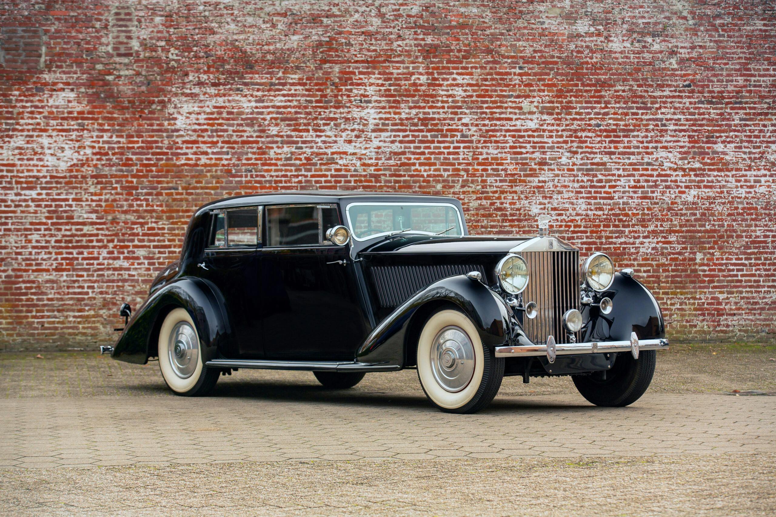 1936-Rolls-Royce-Phantom-III-Saloon-by-Barker