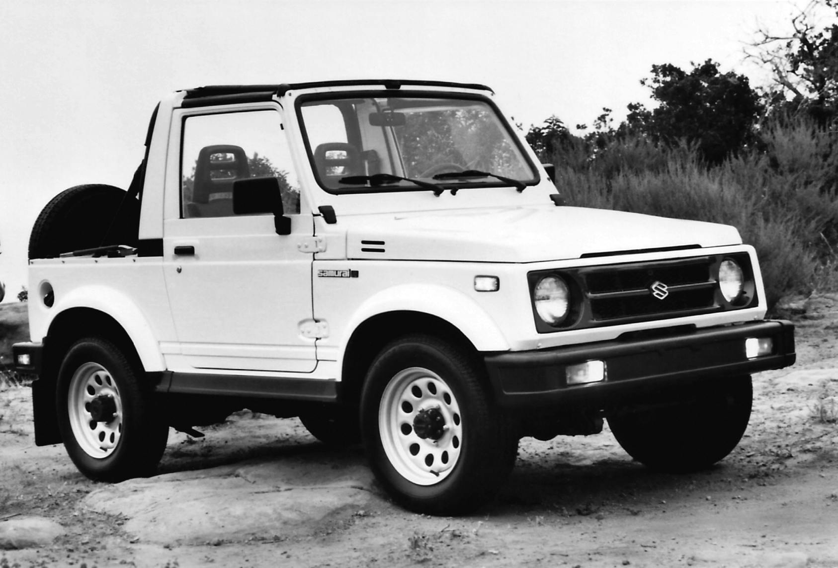 1992–93 Suzuki Samurai JL Convertible black whit