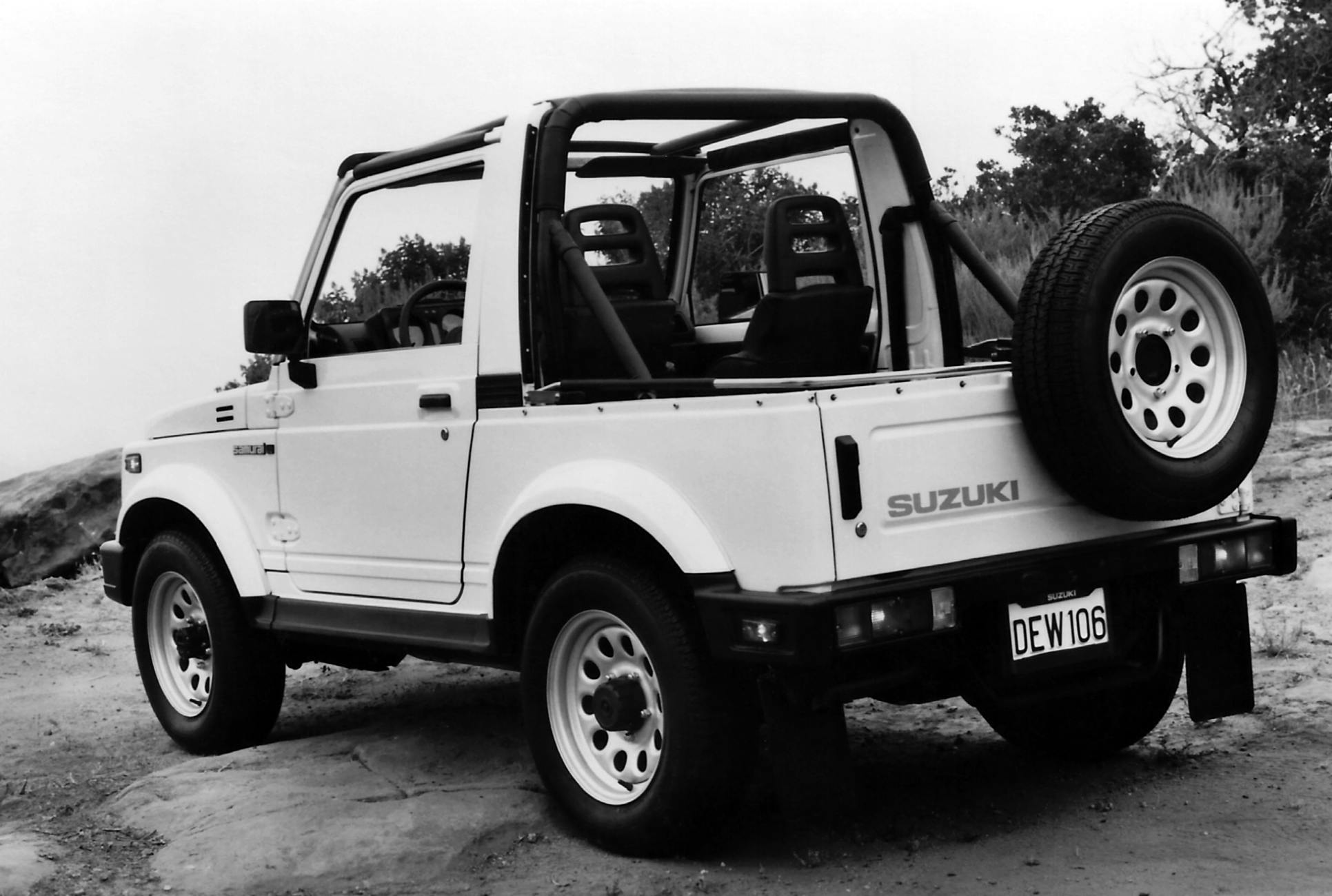 1992–93 Suzuki Samurai JL Convertible black whit