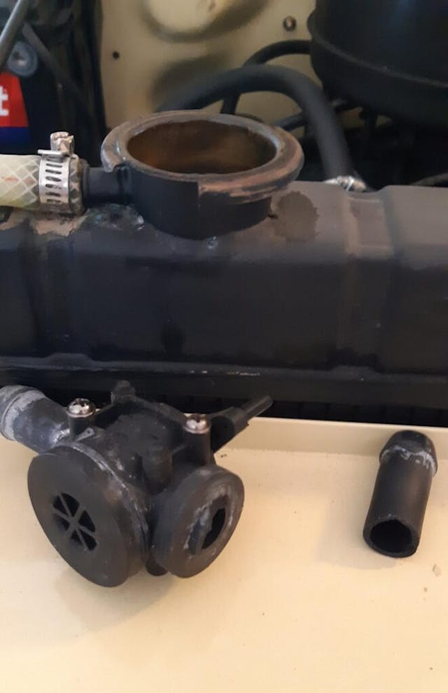 Arakes Jeep tank valve