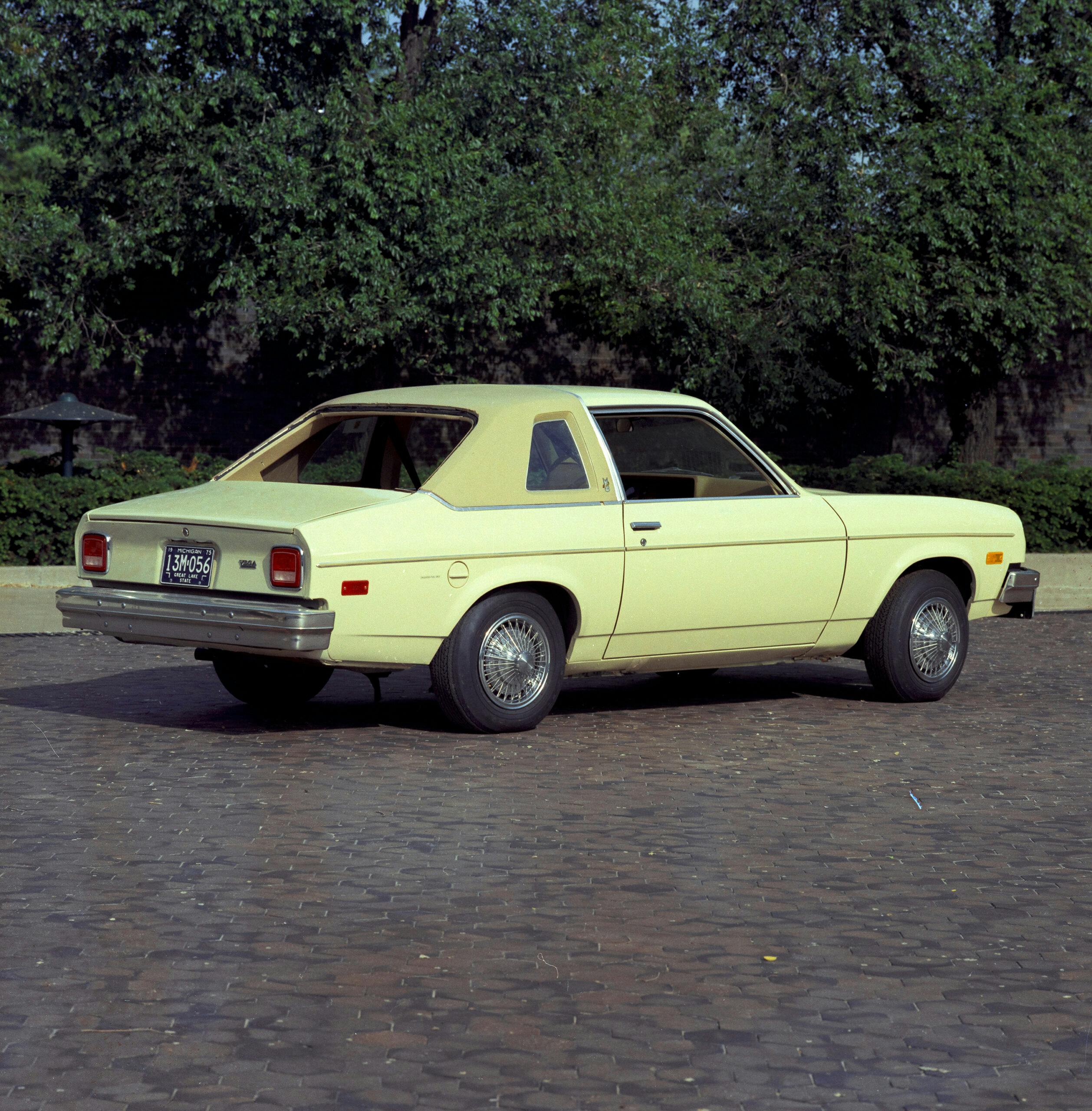 1976 Chevrolet Vega notchback cabriolet