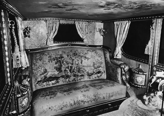 Rolls-Royce Phantom I elaborate interior decor