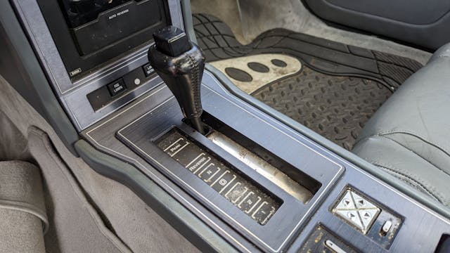 1989 Buick Reatta interior shifter