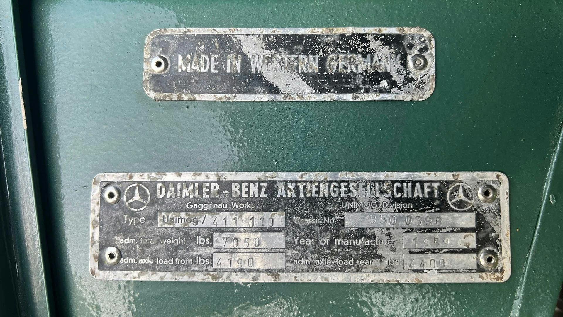 1959-mercedes-benz-u411-unimog info plates
