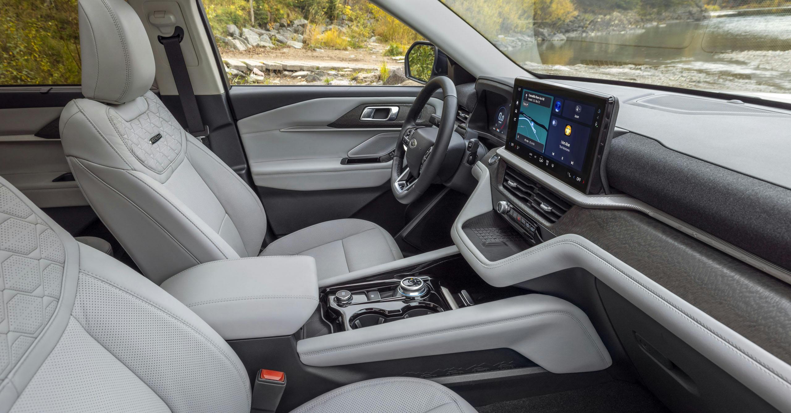 2025 Ford Explorer Platinum interior seats and front cabin area