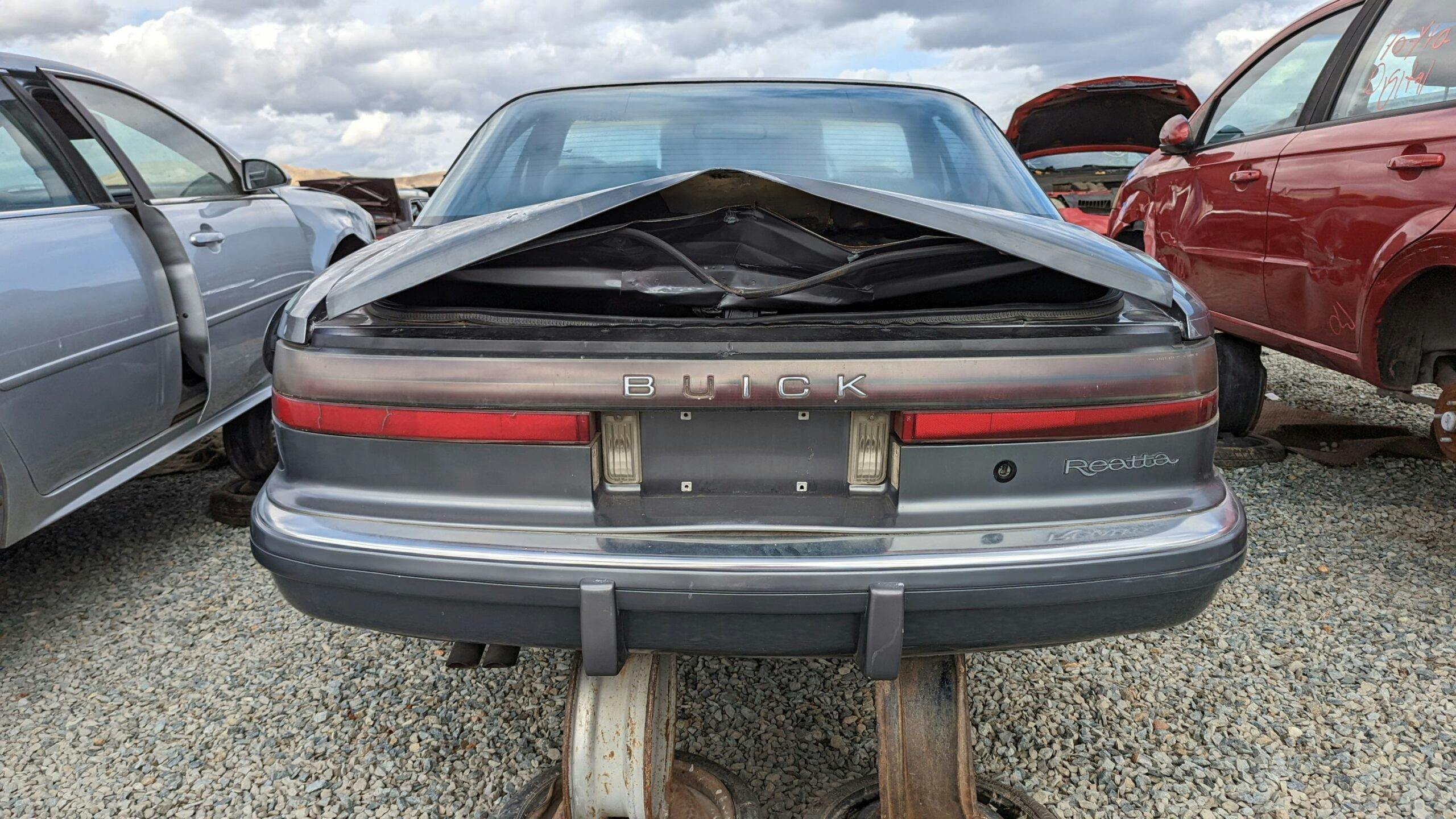 1989 Buick Reatta rear trunk damage