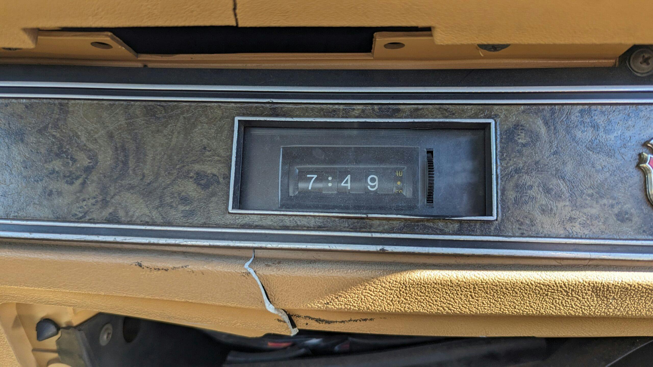 1974 Ford Mustang II Ghia Hardtop dash clock detail