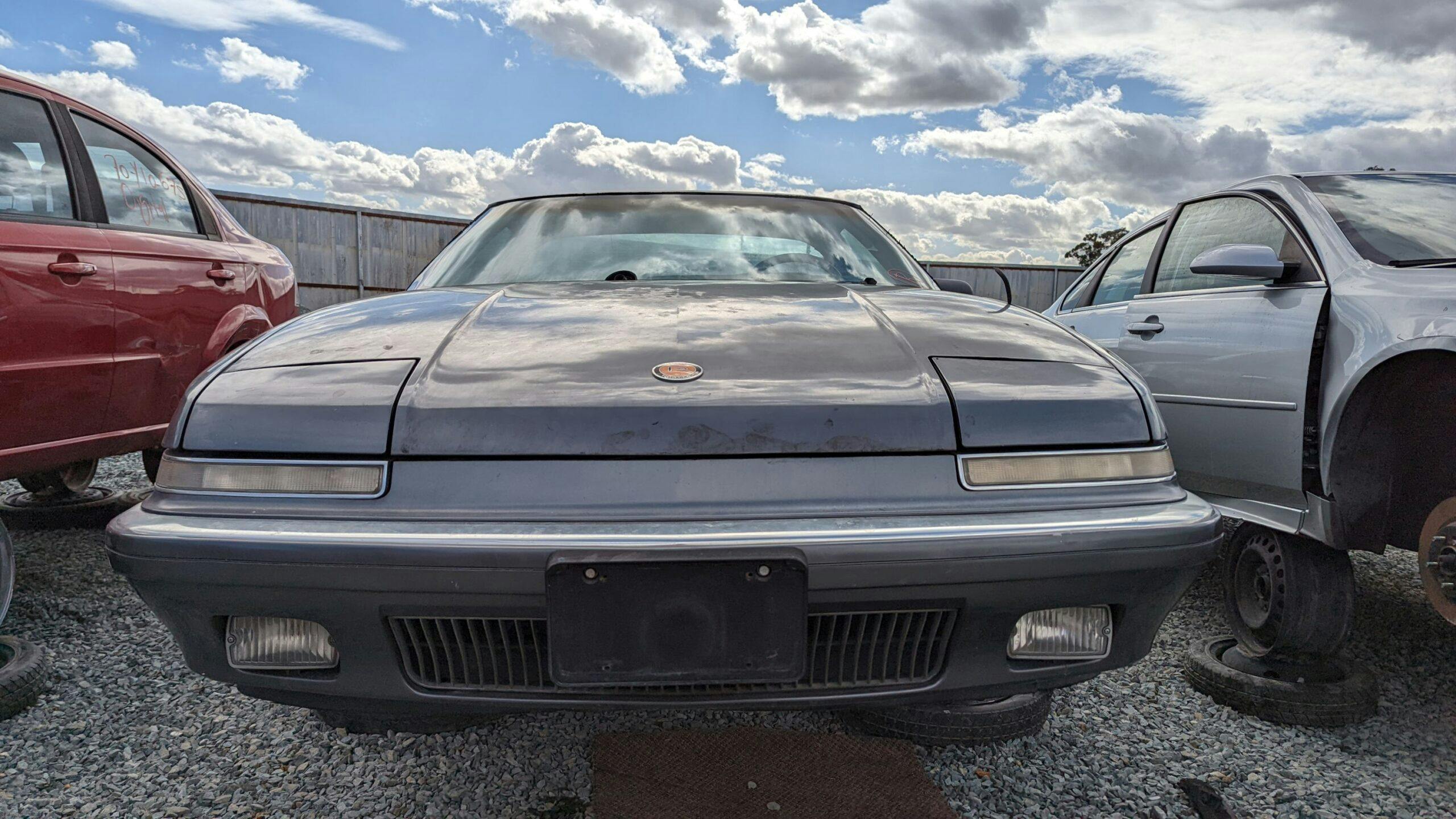 1989 Buick Reatta front