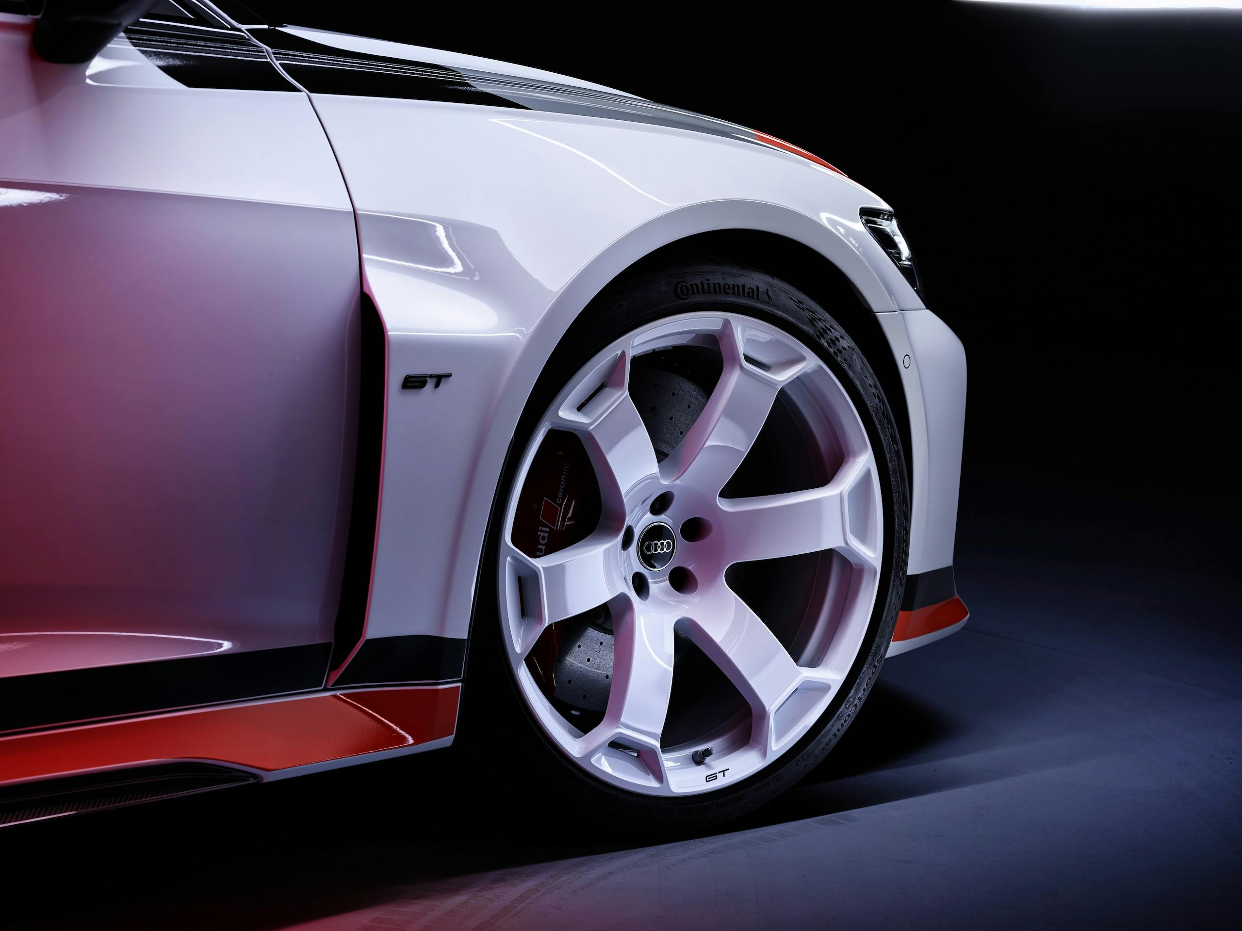 Audi RS 6 Avant GT studio wheel tire brake