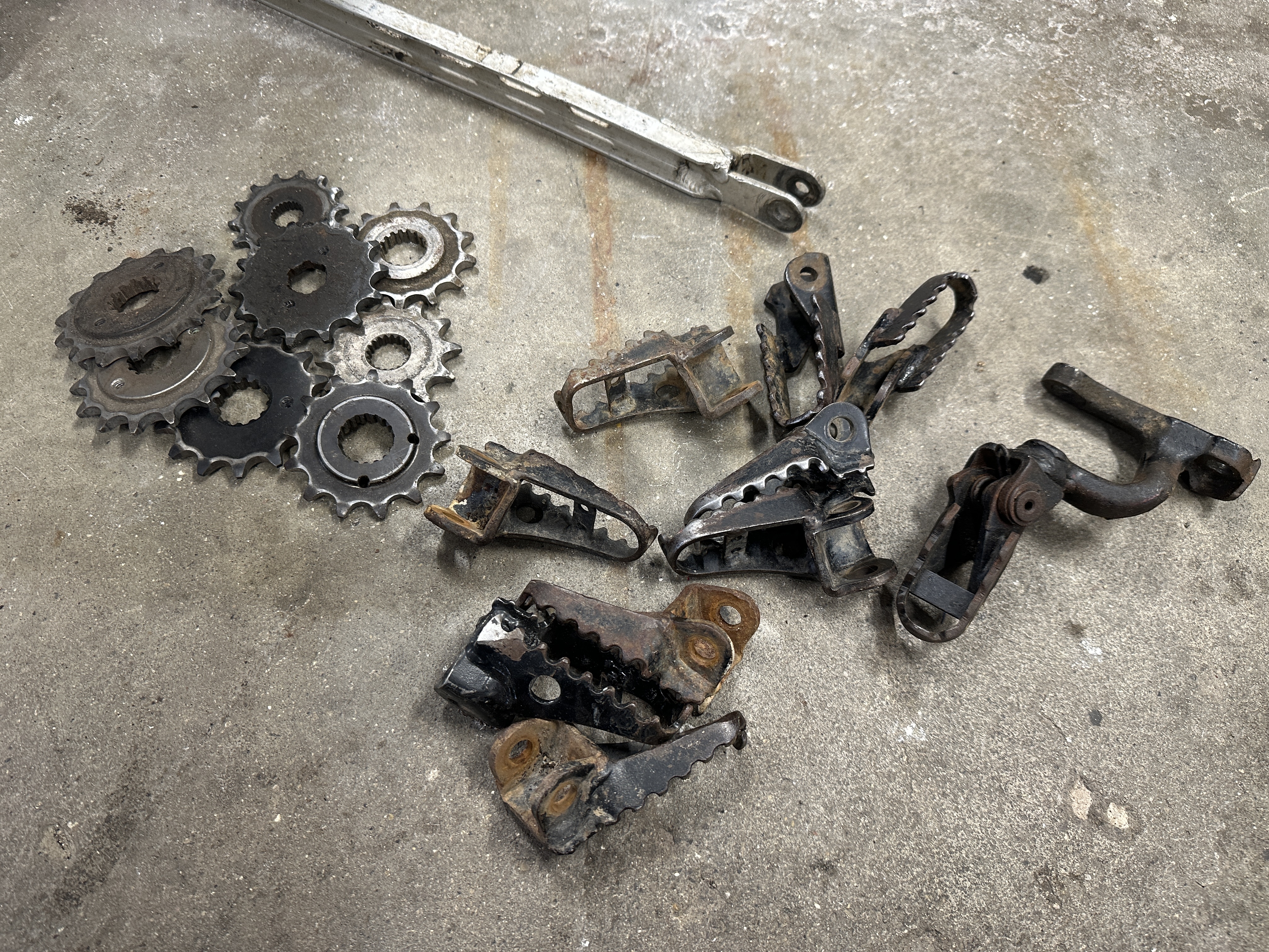 lančanici za pod garaže i klinovi za noge