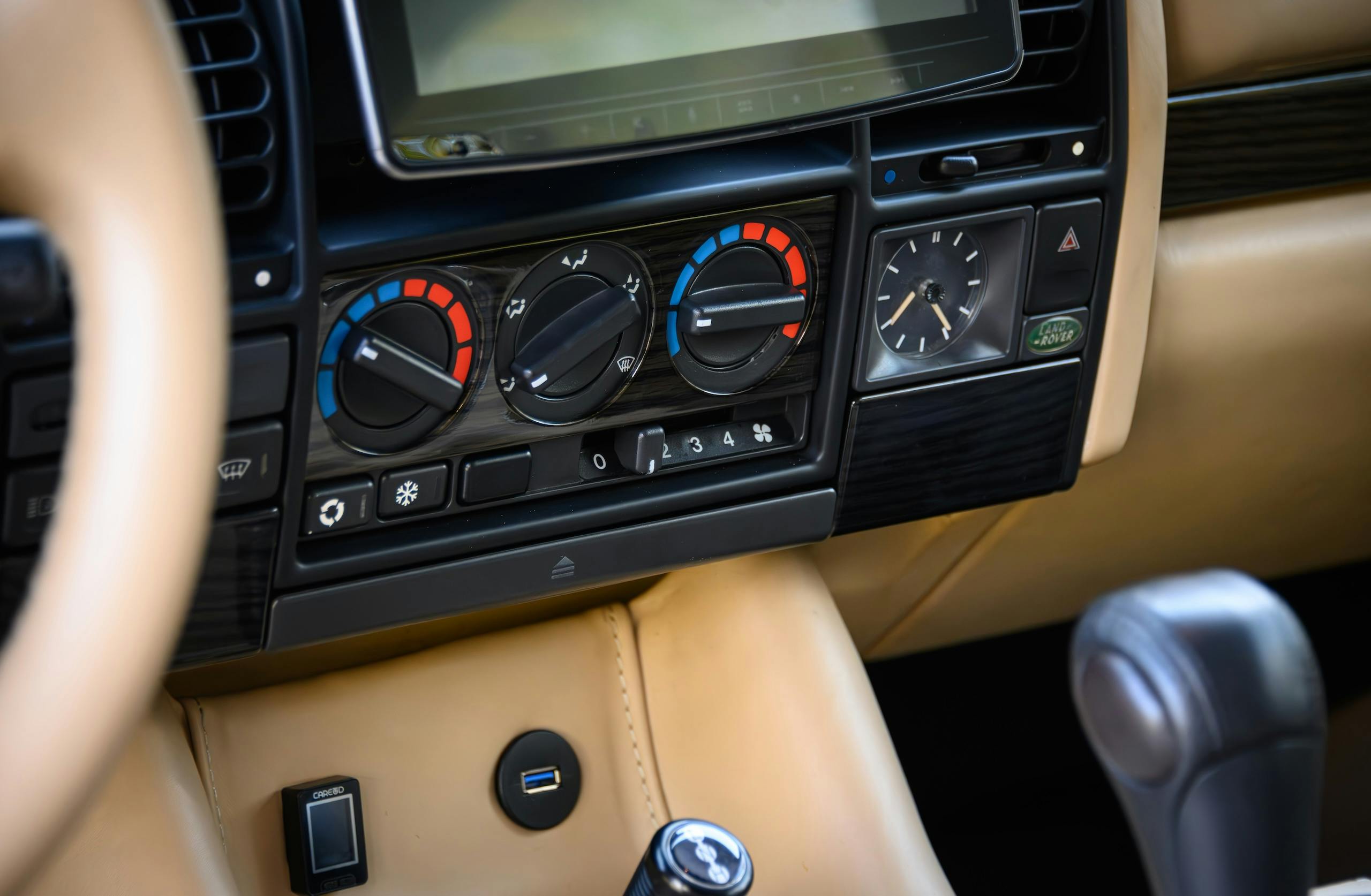 ECD Custom Range Rover interior climate controls