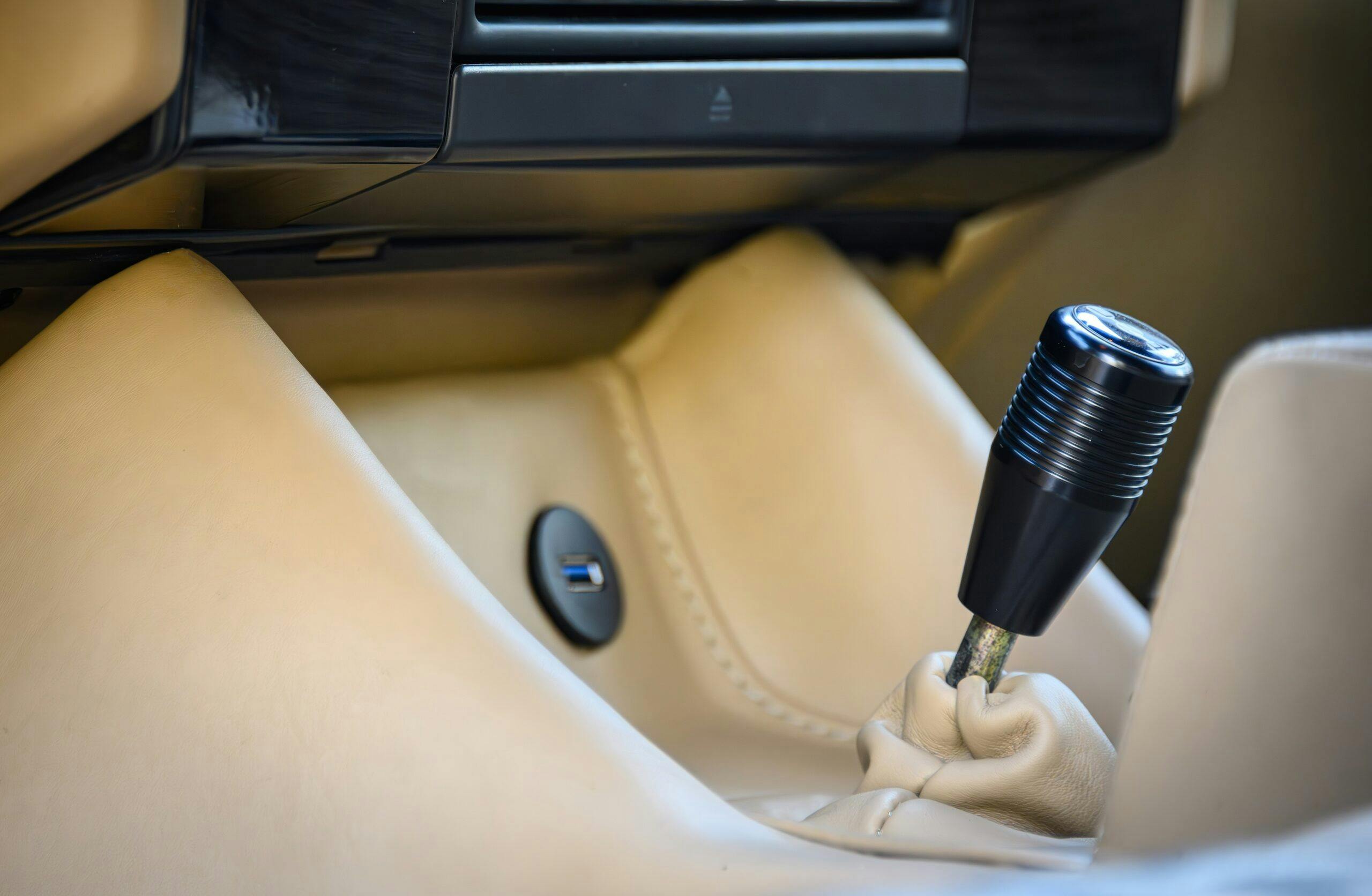 ECD Custom Range Rover interior shifter closeup