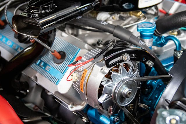 Autorama Oldsmobile 4-4-2 engine detail