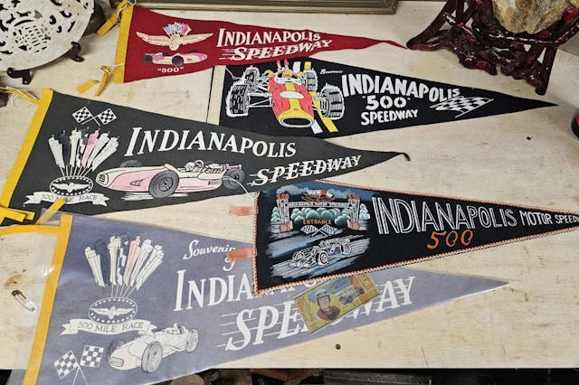 Vintage-Indy-Speedway-Pennants