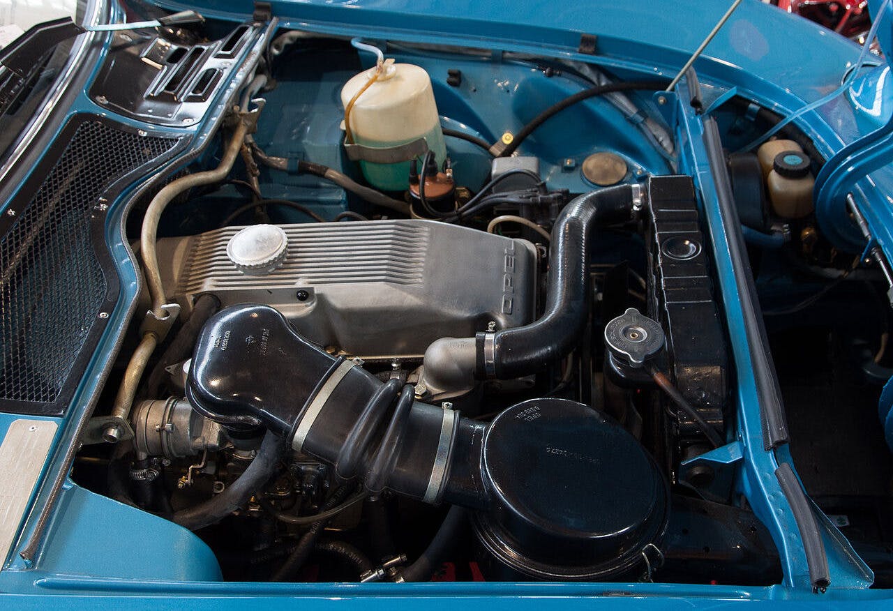 The 1.9L engine made 89bhp