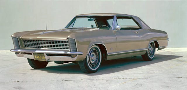 1965 Buick Riviera front end