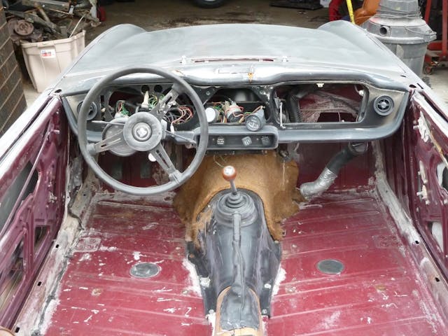 1972 Triumph TR6 restoration interior