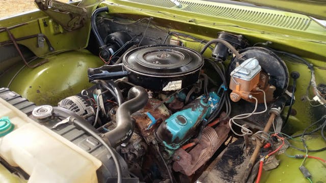 Dodge Power Wagon 318 Engine