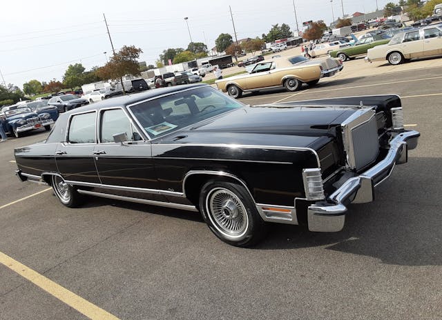 1979 Lincoln Continental Town Car front three quarter
