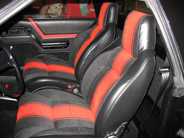 1984 Dodge Rampage seats