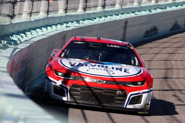Kyle Larson Valvoline Chevrolet Nascar Cup Series outer wall action front