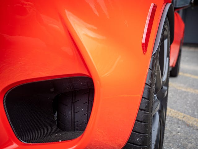 Lotus Evora aero tire detail