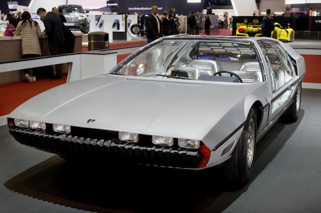 Le concept-car Lamborghini Marzal front three quarter