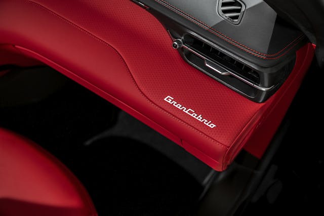 Maserati GranCabrio dash detail