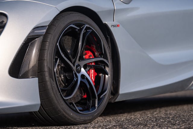 2024 McLaren 750S front wheel tire