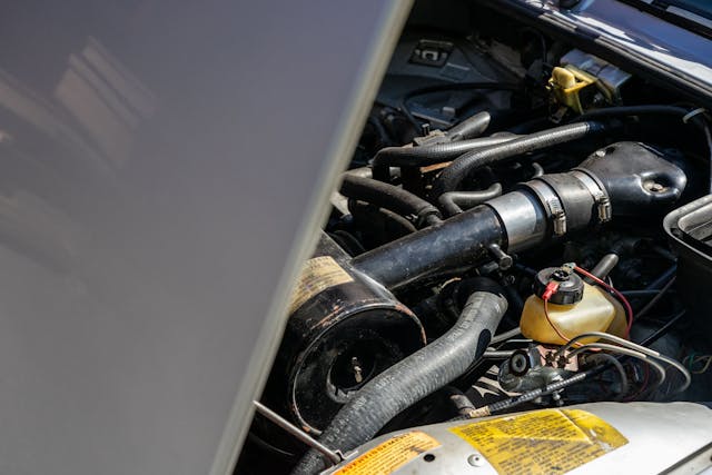 Renault R5 Le Car engine