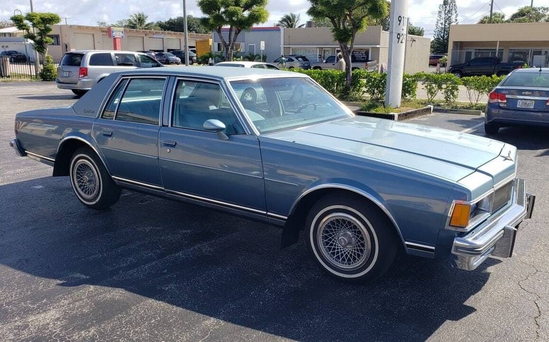 1977 Chevrolet Caprice Classic side