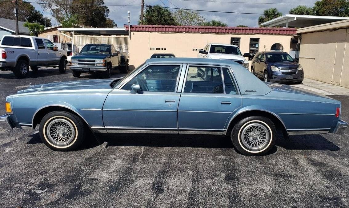 1977 Chevrolet Caprice Classic side