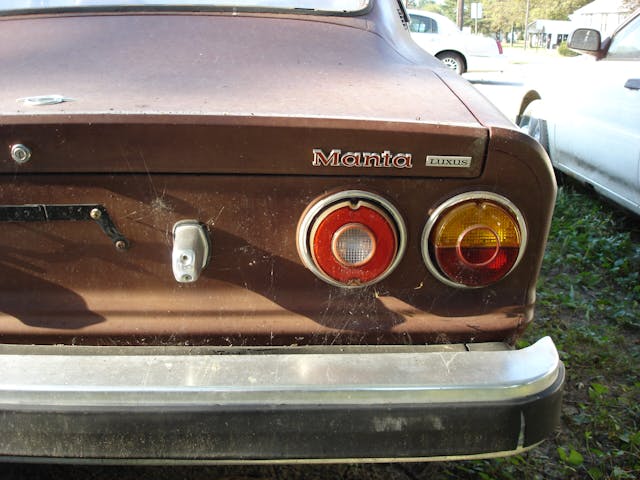 1974-Opel-Manta-Luxus rear badge tailight