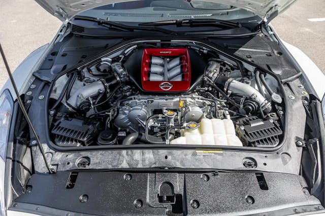 2016 Nissan GT-R Nismo engine
